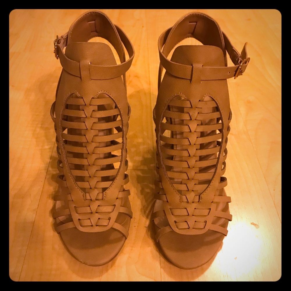 Heeled nude sandals